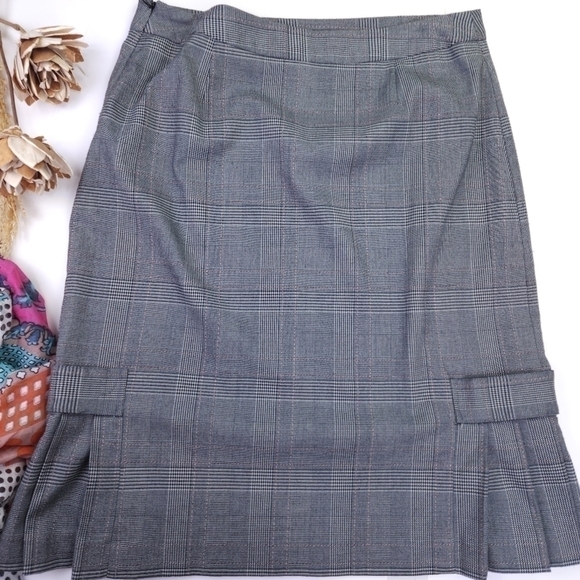 Larry Levine Stretch Grey Skirt Sz 10 - Picture 2 of 9